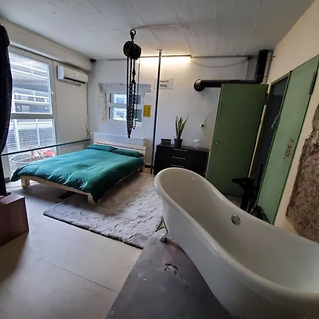 Appartement Stunning Industrial Loft In A Former Power Plant Schaltzentrale *