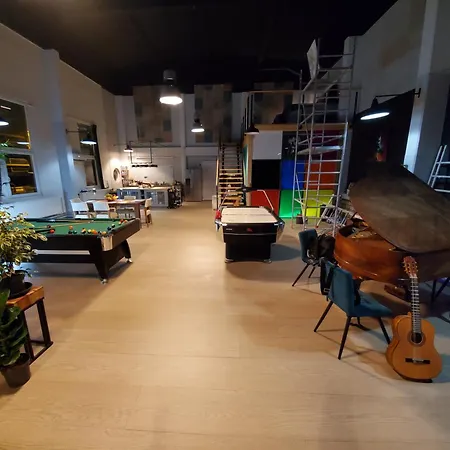 Stunning Industrial Loft In A Former Power Plant Apartment *