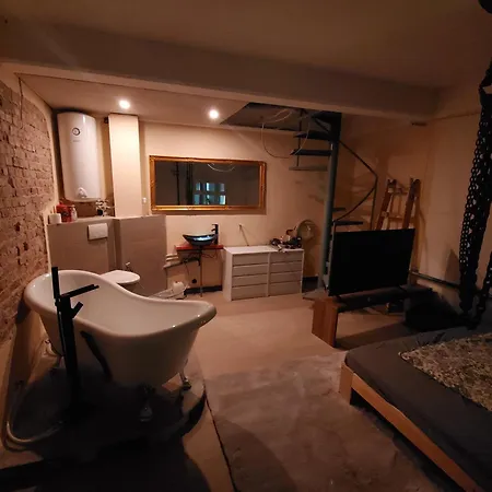 Stunning Industrial Loft In A Former Power Plant Schaltzentrale إسن